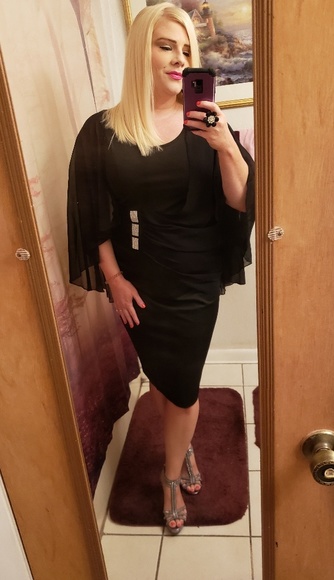 Meet Your Posh AMBASSADOR!! - Picture 5 of 11